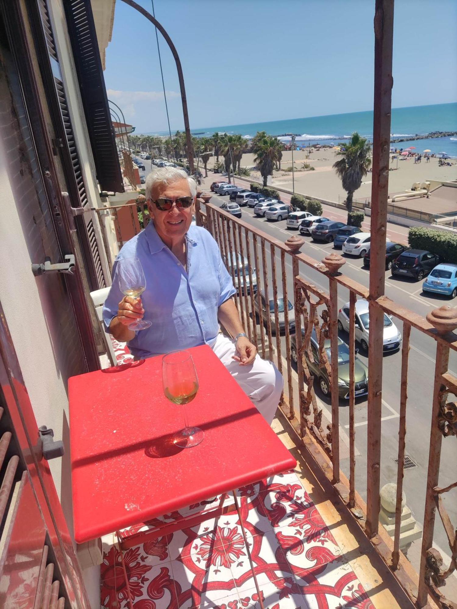Apartment With Seaview Casa Davidoff Lido di Ostia Exteriör bild