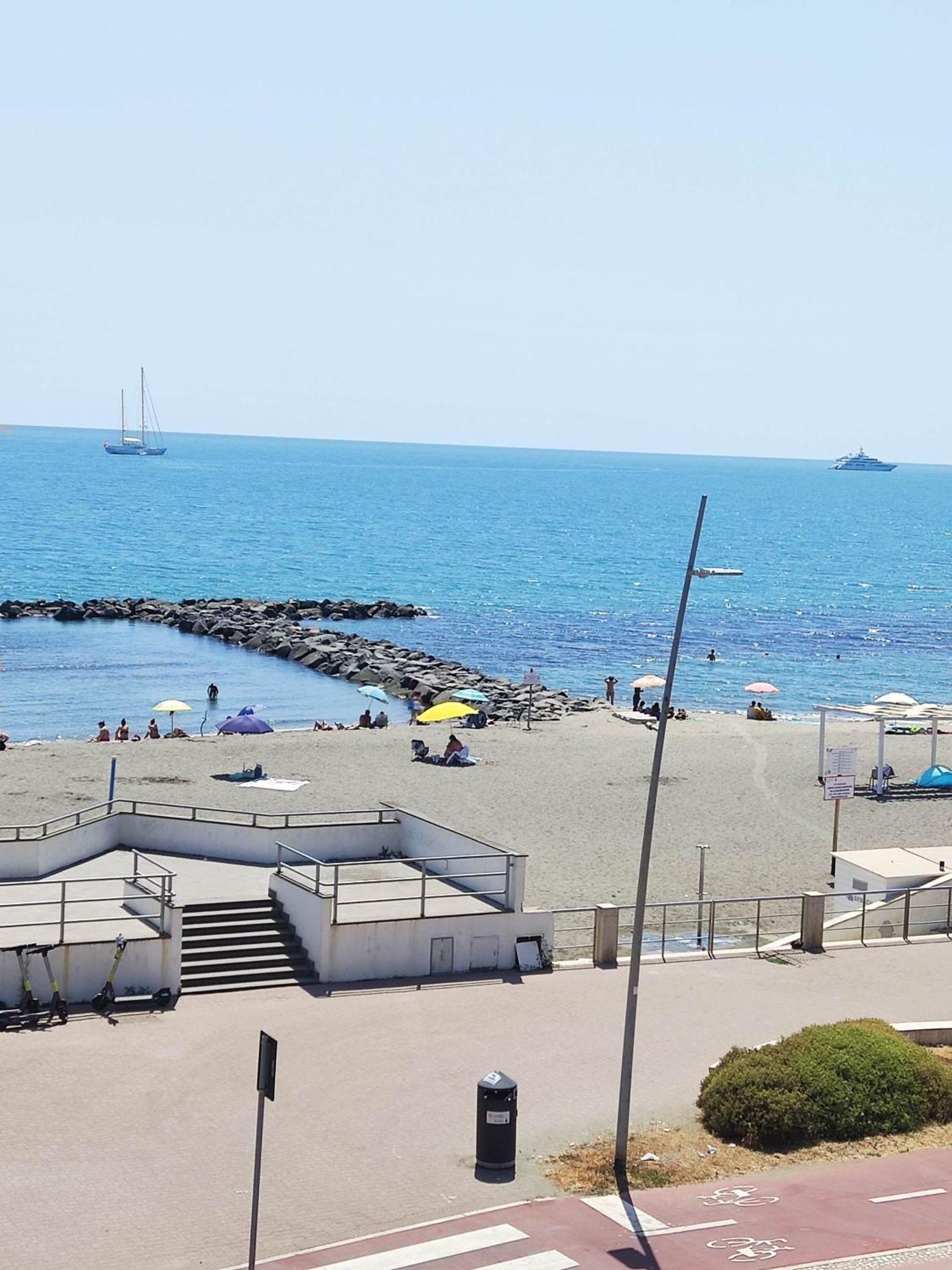 Apartment With Seaview Casa Davidoff Lido di Ostia Exteriör bild